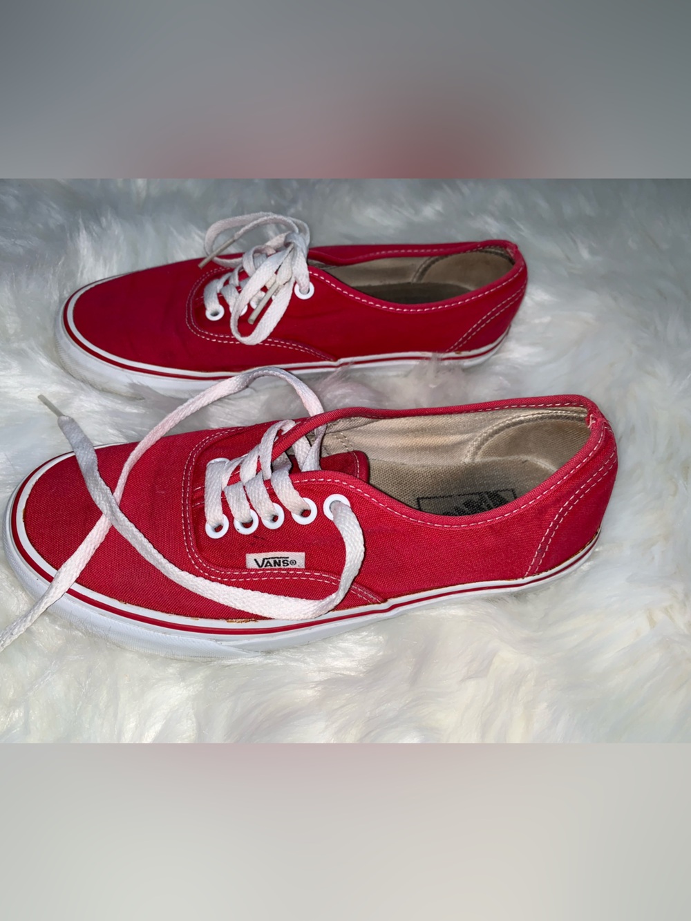 Vans Red Canvas Low-Top Sneakers with White Laces - Size Women 8 - Picture 2 of 6